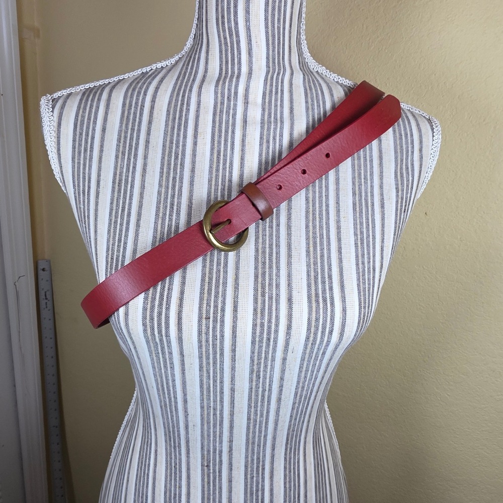vintage Levis Red Full Grain Leather Casual‎ Fashion Belt Brass Buckle S 100/40